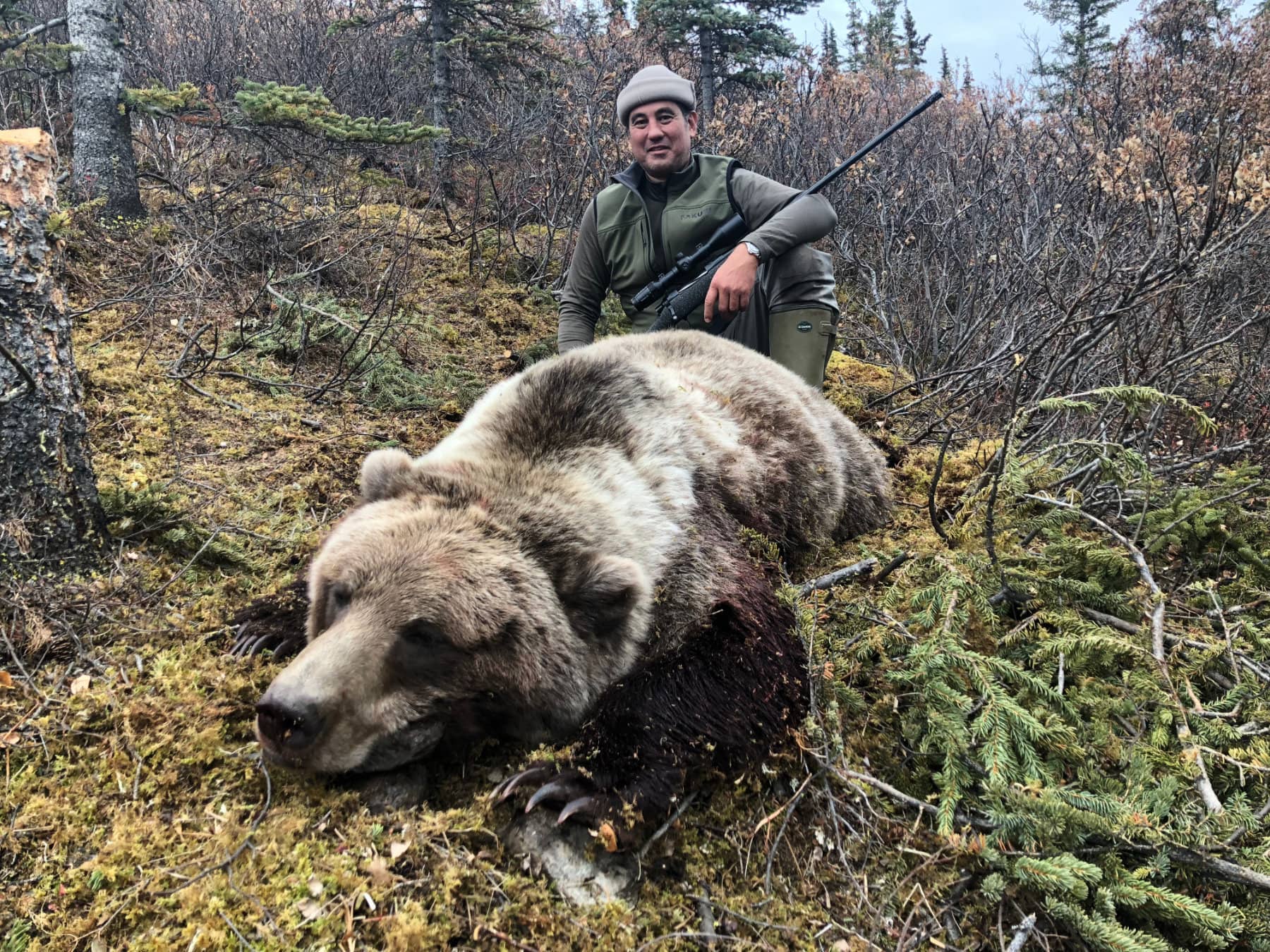 Alaska Grizzly Bear Hunts